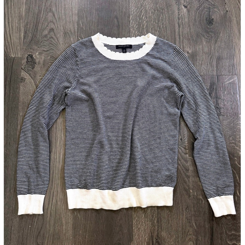 Banana Republic Scalloped Neck Striped Sweater XS Navy White Cotton Blend Exc